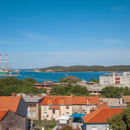 Captain Emo City Apartments Pula Exteriér fotografie