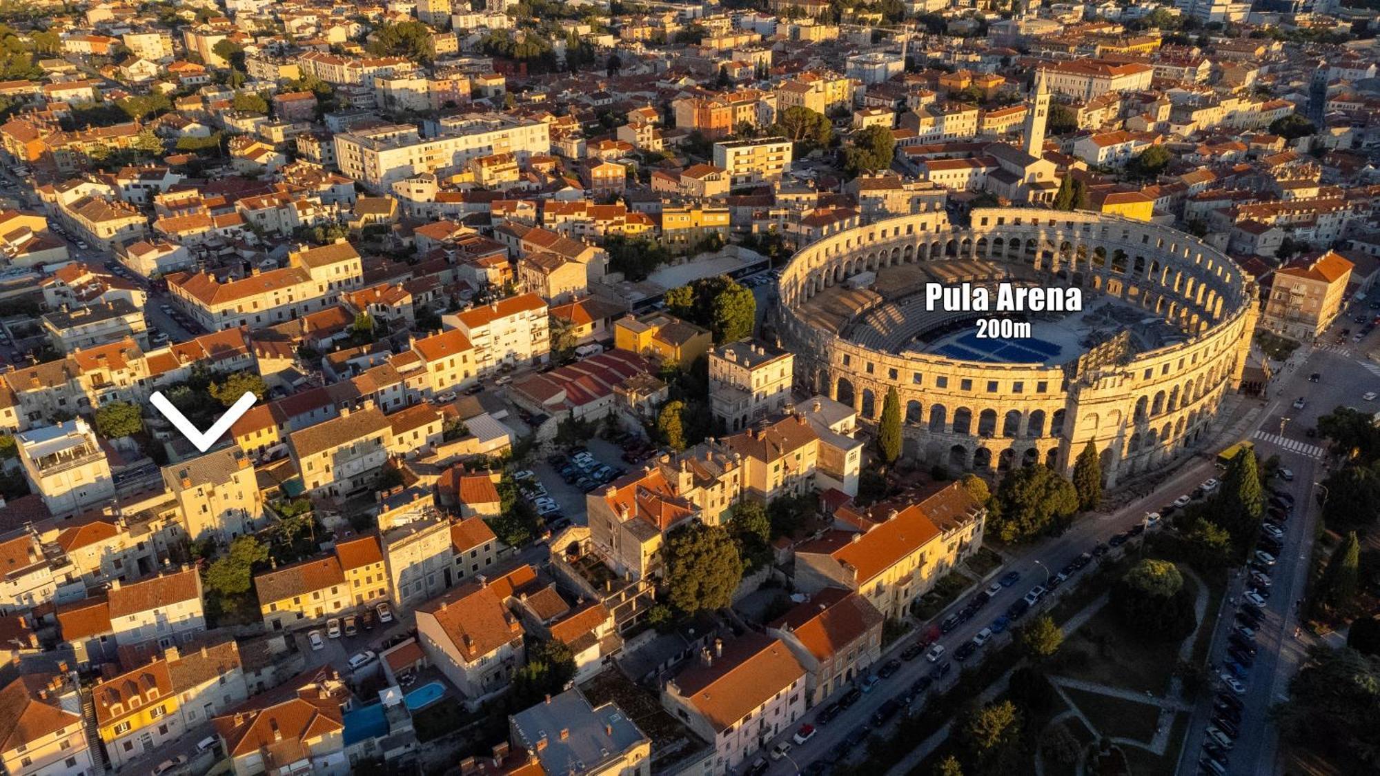 Captain Emo City Apartments Pula Exteriér fotografie
